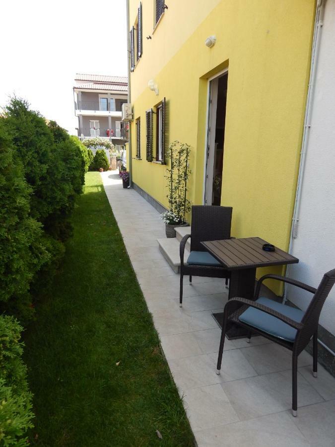 Apartments Javor Rovinj Exterior photo